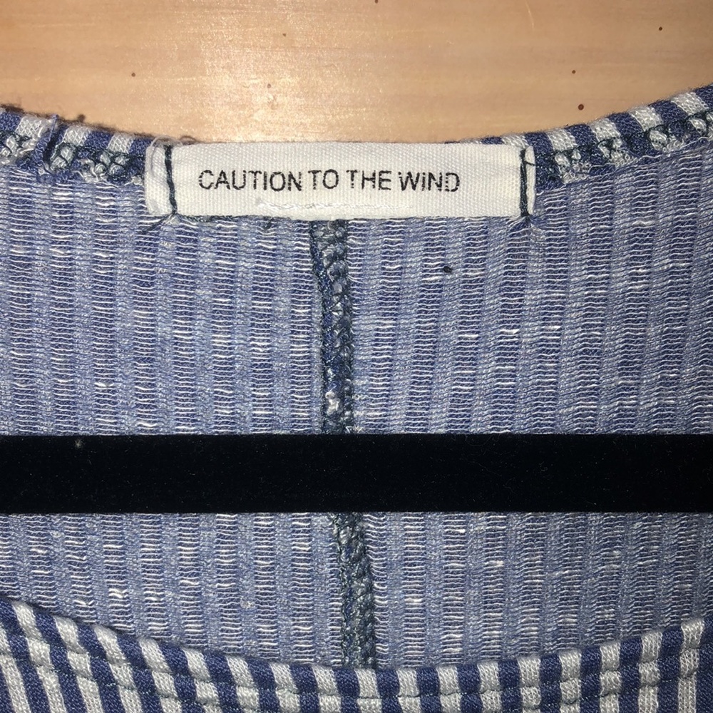 Textured Dolman Sleeve Crop Top - Picture 3 of 7
